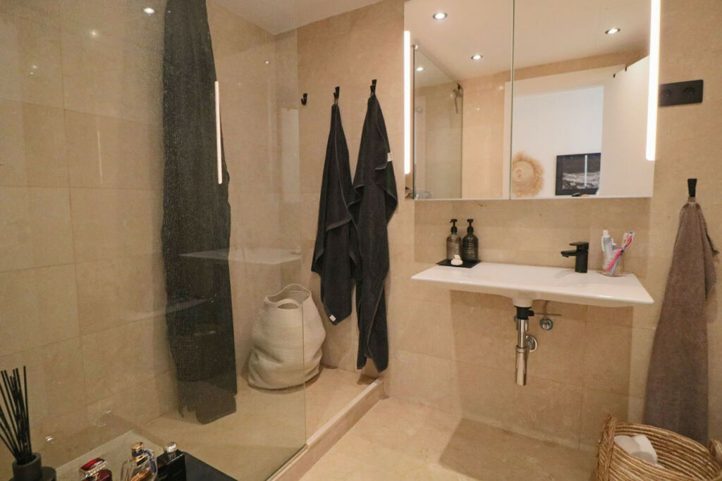 Penthouse La Mairena Málaga - image 16