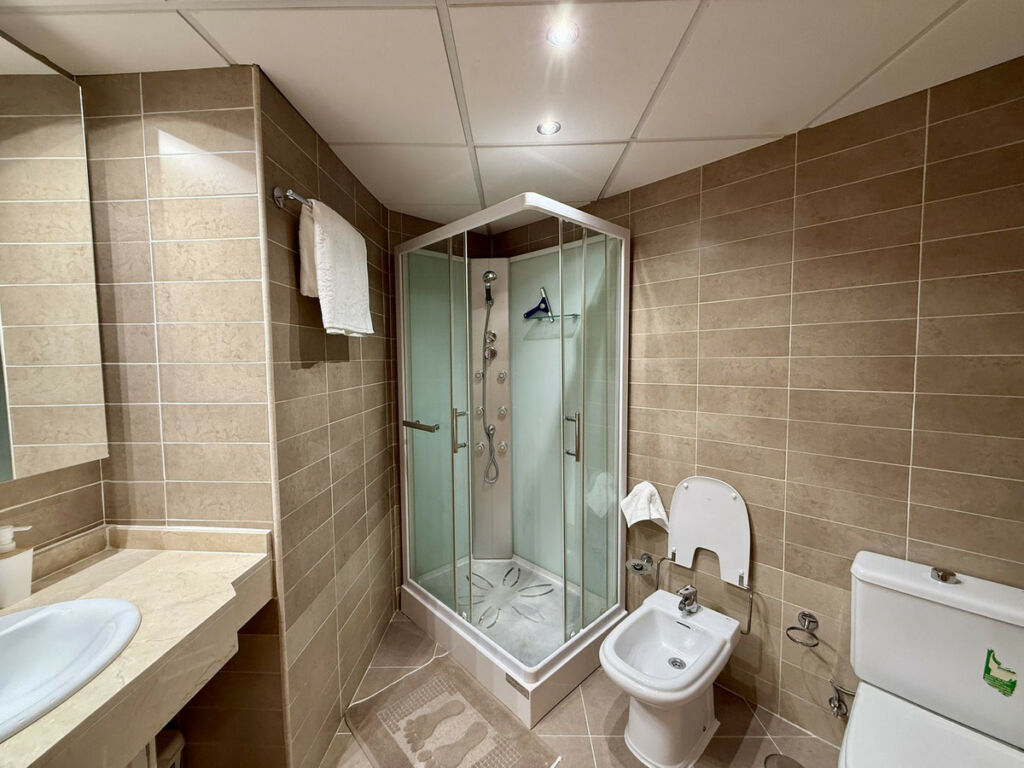 Middle Floor Apartment Riviera del Sol Málaga - image 17