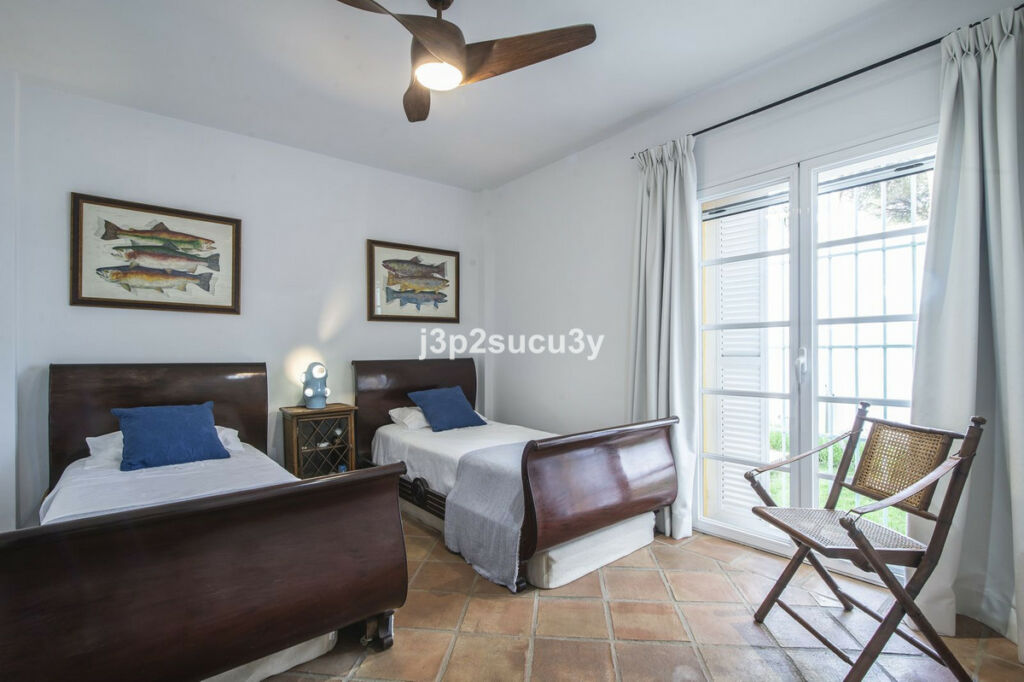 Detached Villa Benamara Málaga - image 16