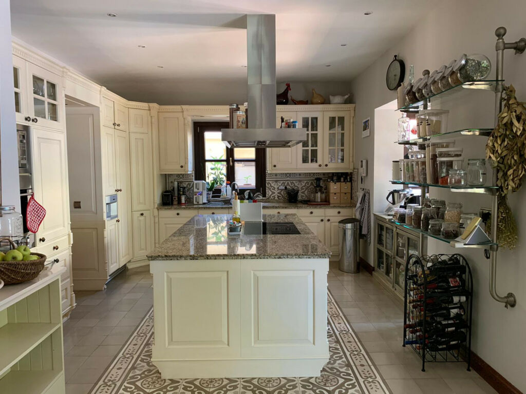 Detached Villa Sierra Blanca Málaga - image 16