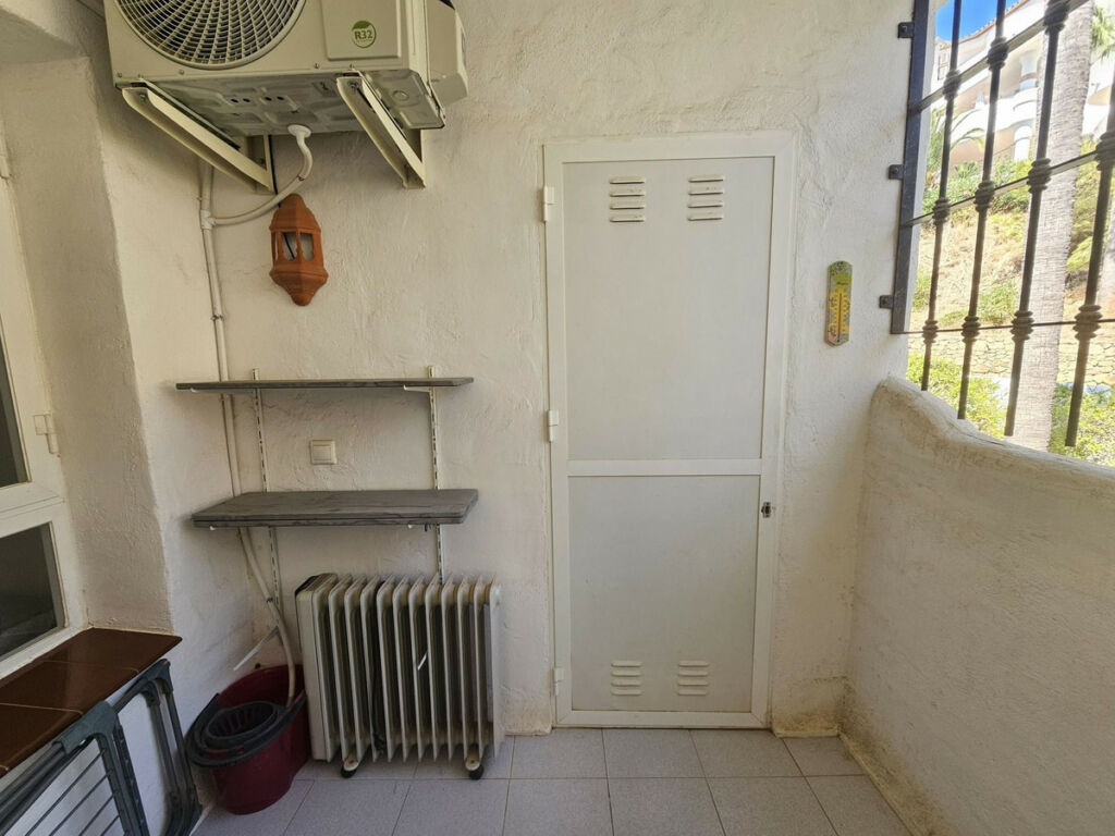 Penthouse Calahonda Málaga - image 16