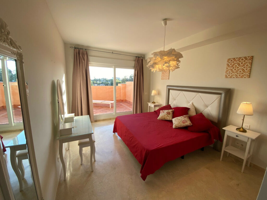 Townhouse Cabopino Málaga - image 4