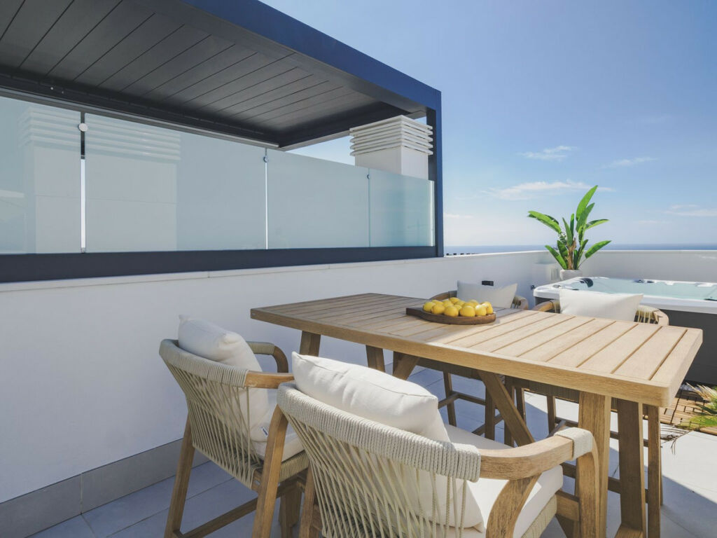 Penthouse Duplex Higueron Málaga - image 16