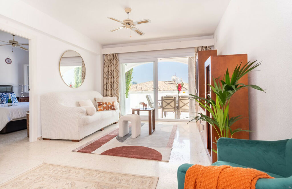 Ground Floor Apartment El Paraiso Málaga - image 10