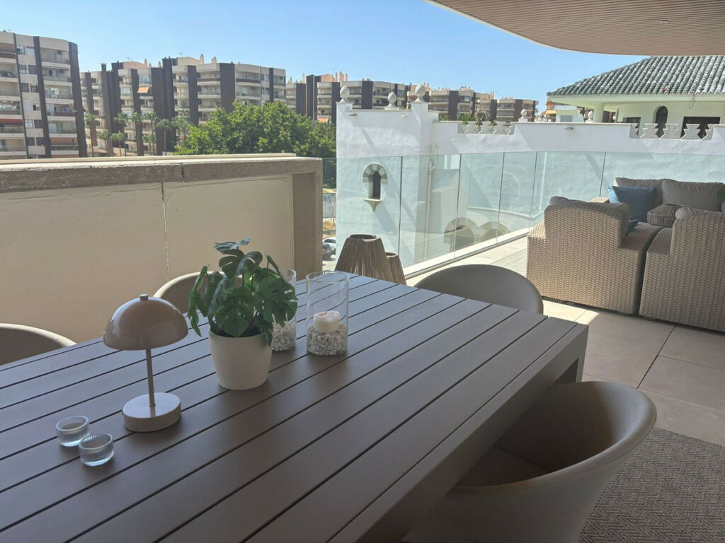 Middle Floor Apartment Fuengirola Málaga - image 14