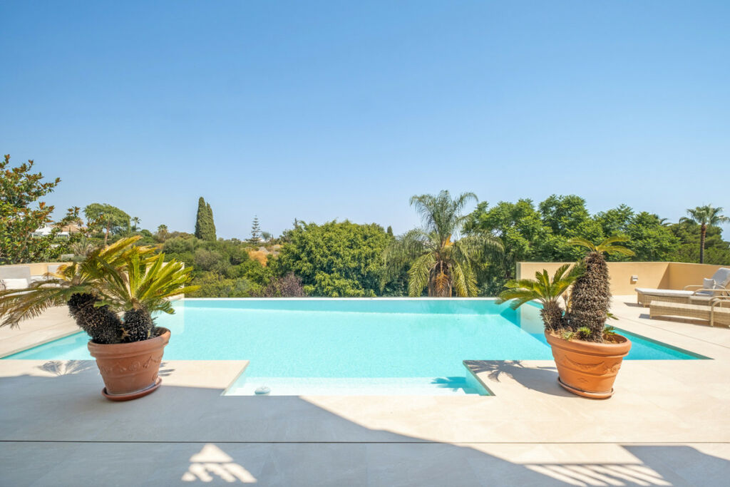 Detached Villa Benahavís Málaga - image 16