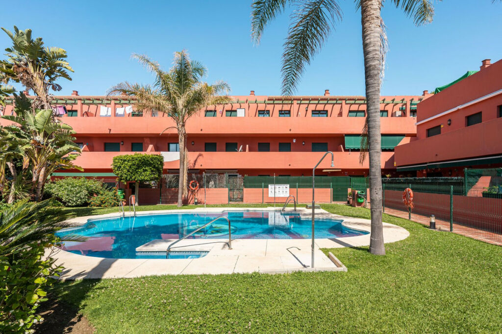 Middle Floor Apartment Casares Playa Málaga - image 16