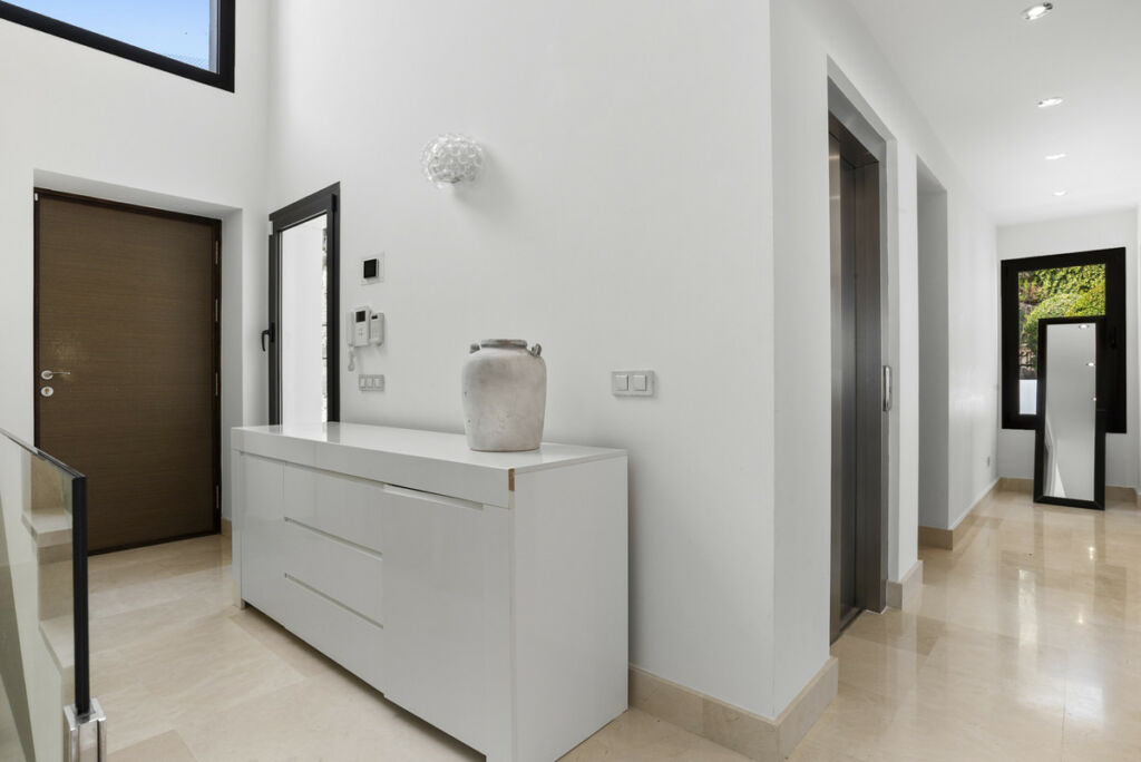 Detached Villa Benahavís Málaga - image 16