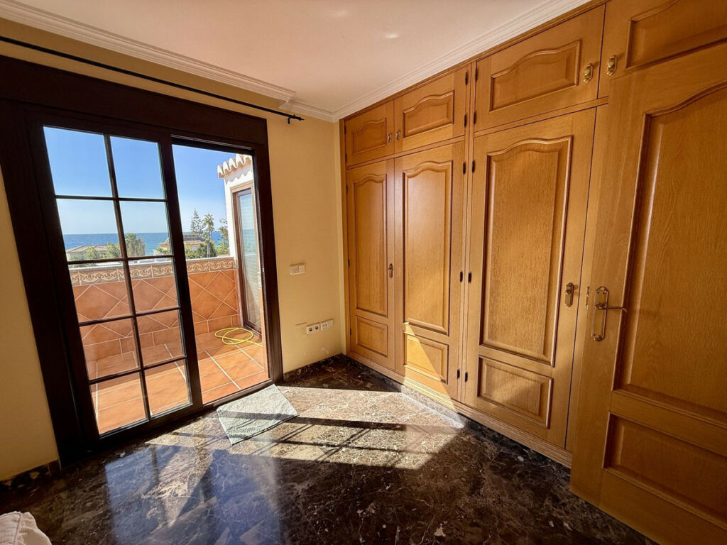 Top Floor Apartment La Cala Málaga - image 16