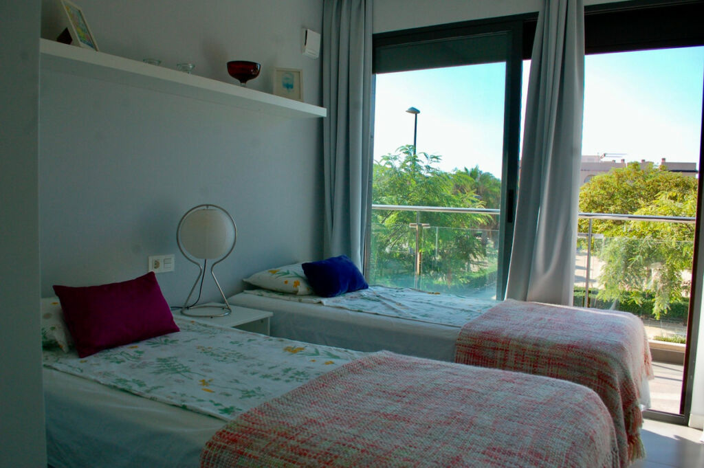 Bungalow Mil Palmeras Alicante - image 16