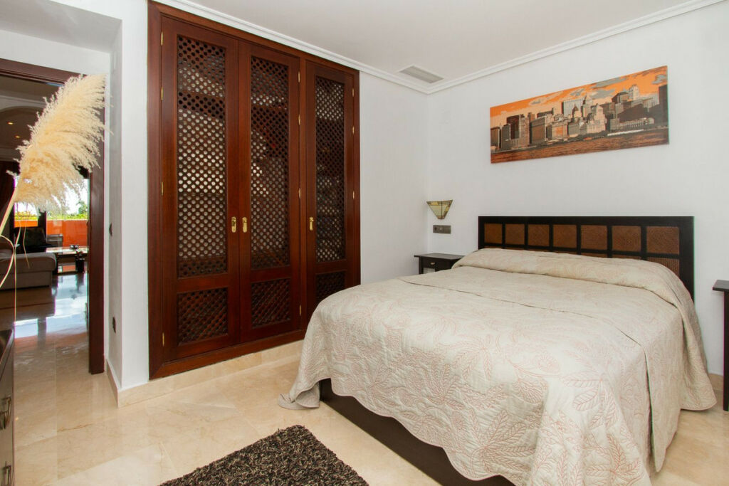 Ground Floor Apartment La Mairena Málaga - image 16