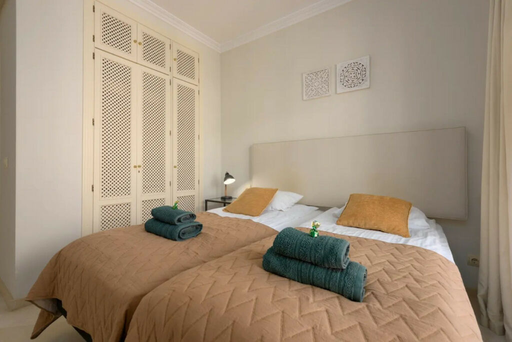 Middle Floor Apartment Elviria Málaga - image 16