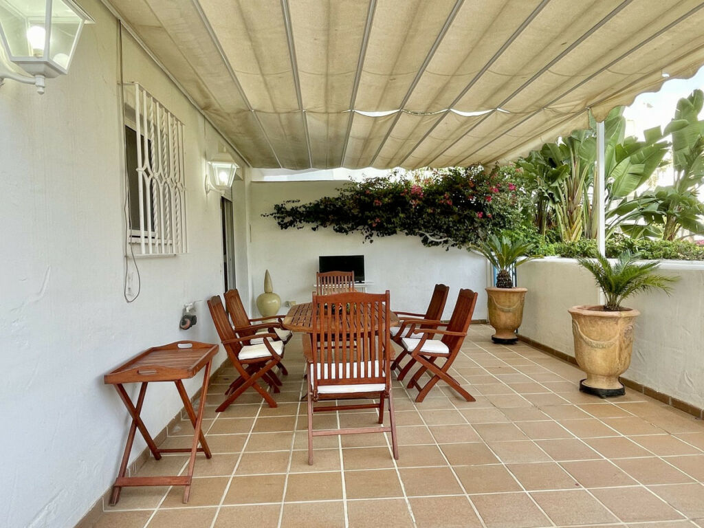 Ground Floor Apartment The Golden Mile Málaga - image 9