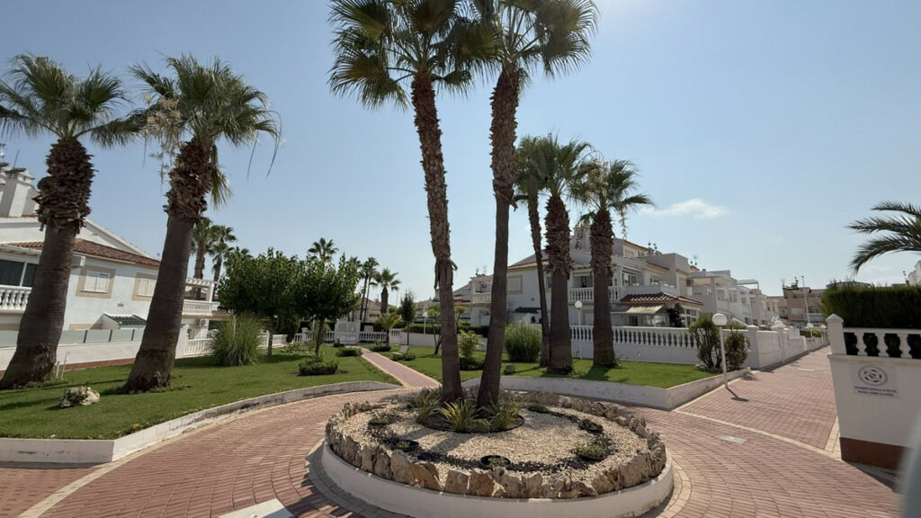 Ground Floor Apartment La Zenia Alicante - image 16