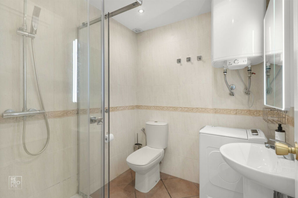 Middle Floor Apartment Puerto Banús Málaga - image 16