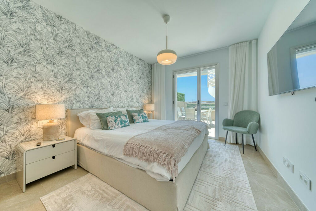 Penthouse Estepona Málaga - image 17