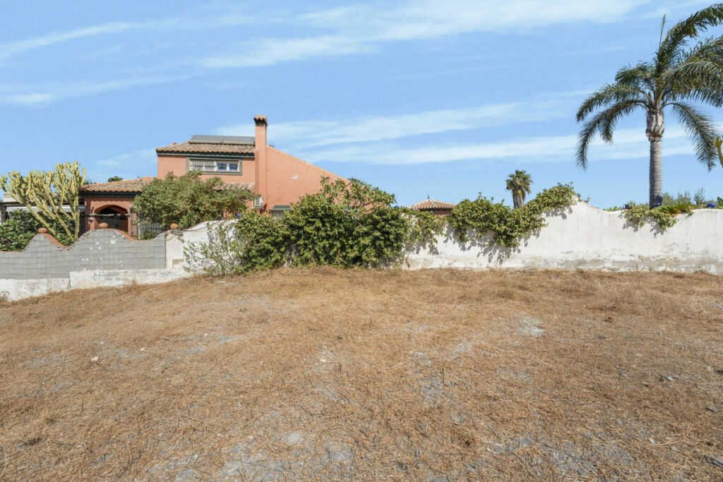 Residential Plot Almayate Málaga - image 3