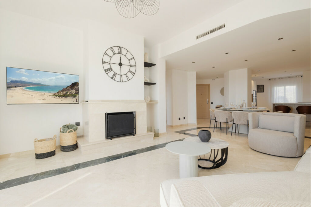 Middle Floor Apartment Elviria Málaga - image 16