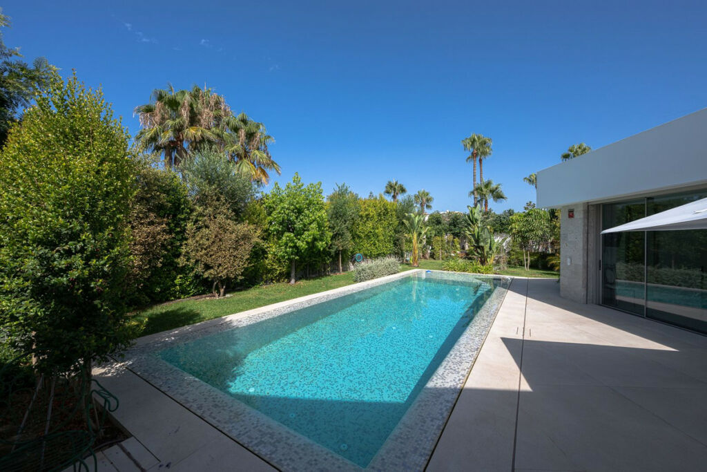 Detached Villa Marbesa Málaga - image 16