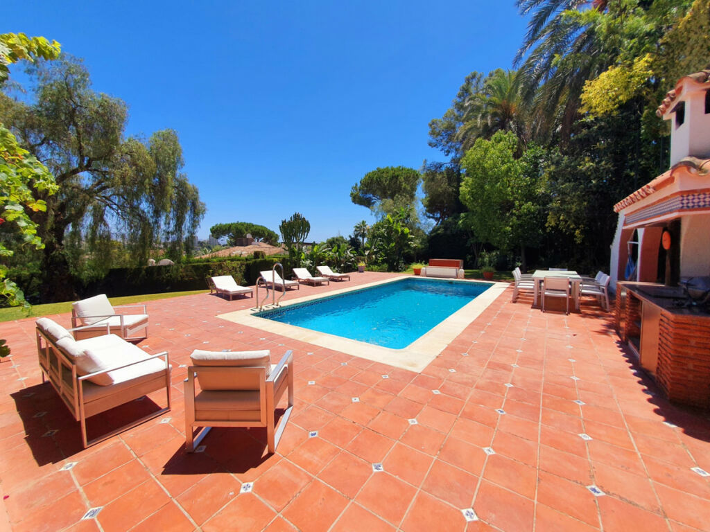 Detached Villa Nueva Andalucía Málaga