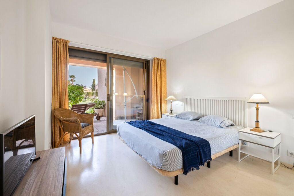 Ground Floor Apartment New Golden Mile Málaga - image 16