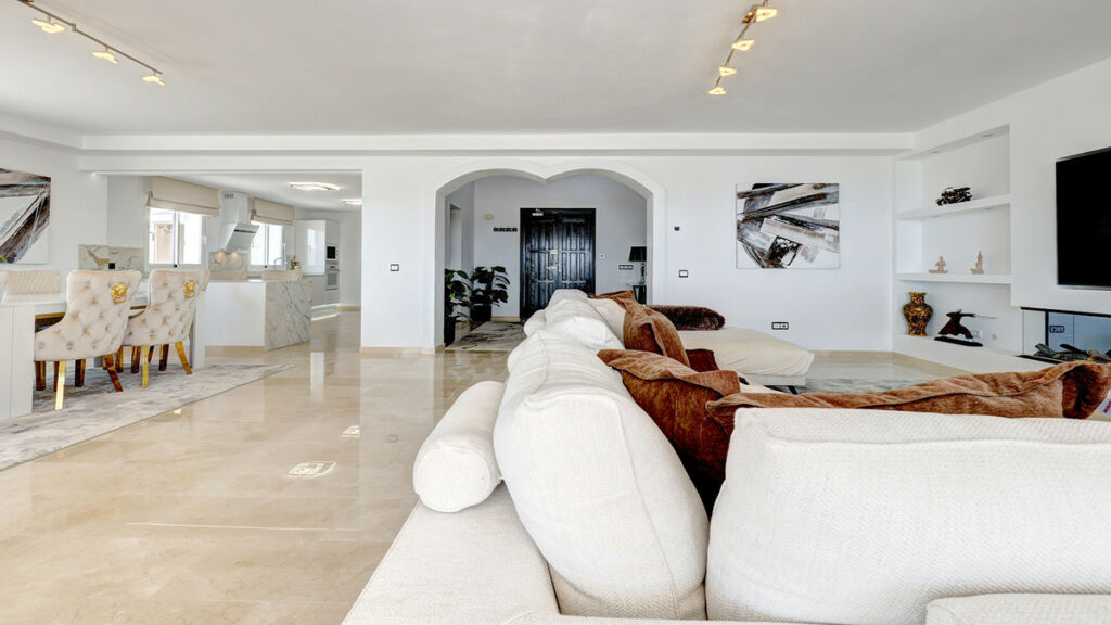 Detached Villa Casares Málaga - image 16