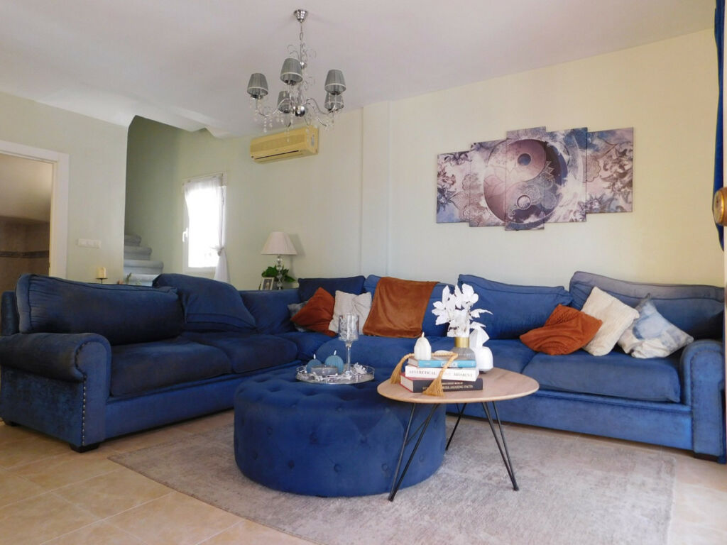 Detached Villa Villamartin Alicante - image 16