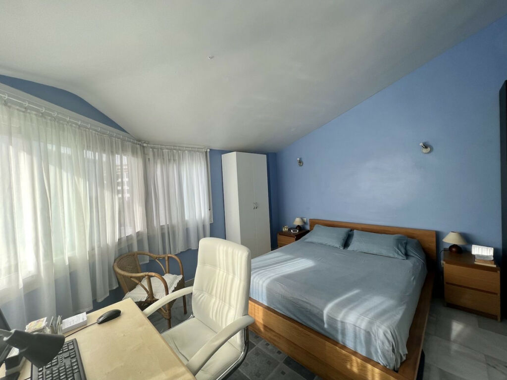 Middle Floor Apartment Calahonda Málaga - image 15