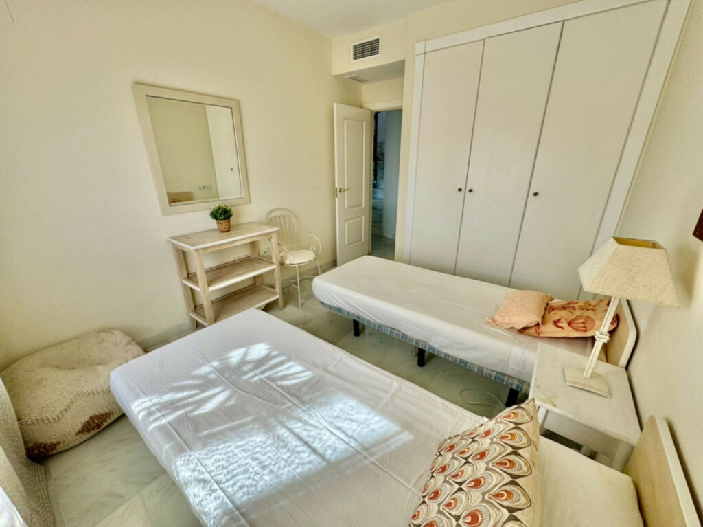 Penthouse New Golden Mile Málaga - image 16