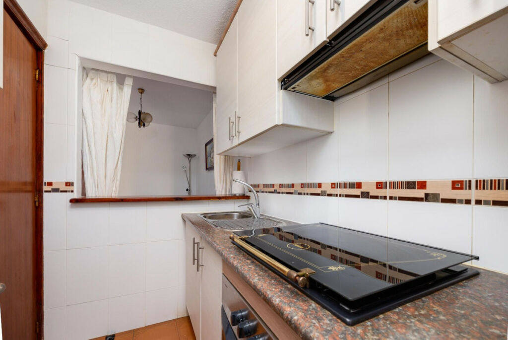 Middle Floor Apartment La Mata Alicante - image 16