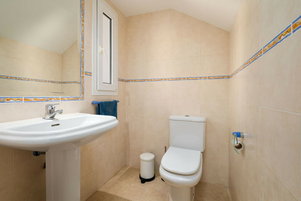 Semi-Detached House Riviera del Sol Málaga - image 16