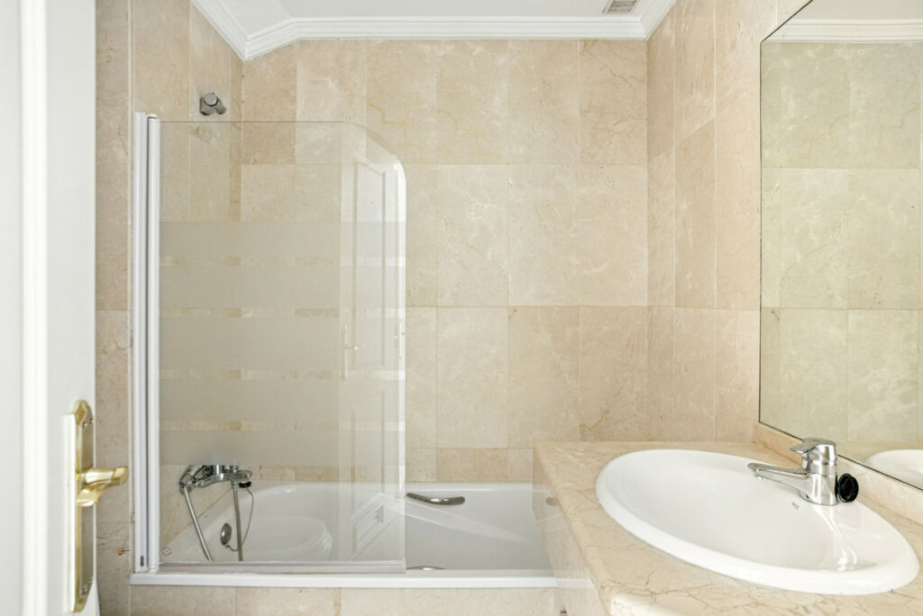 Penthouse The Golden Mile Málaga - image 17