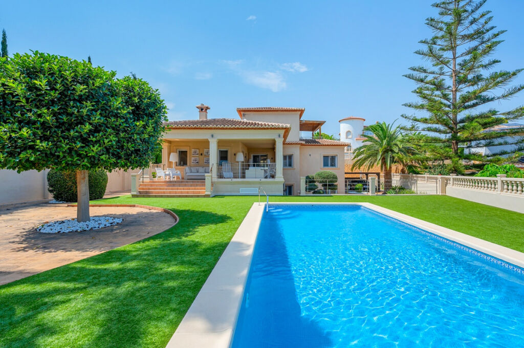Detached Villa Benissa Alicante - image 16