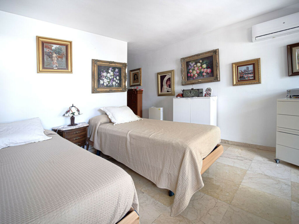 Middle Floor Apartment Benalmadena Málaga - image 16