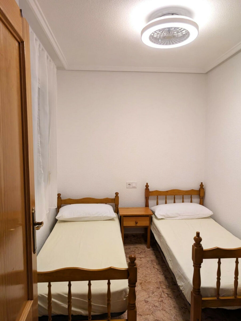Middle Floor Apartment Torrevieja Alicante - image 16