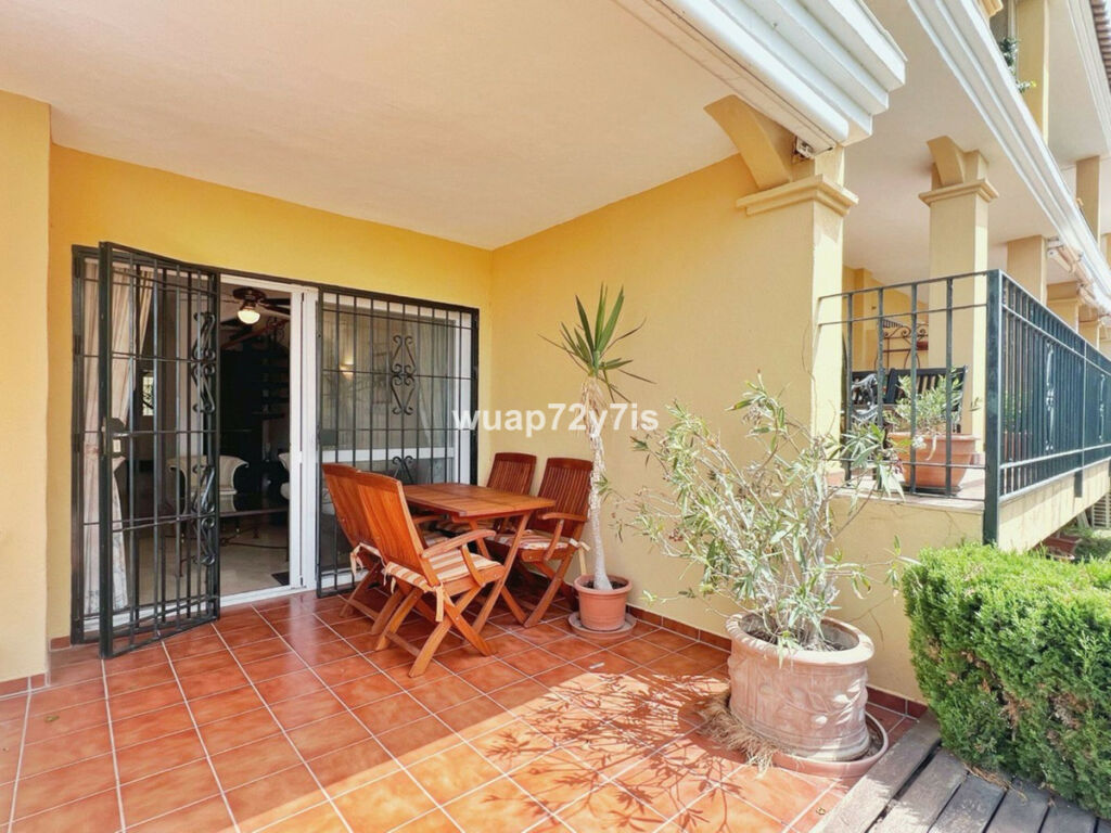 Semi-Detached House Costabella Málaga - image 16