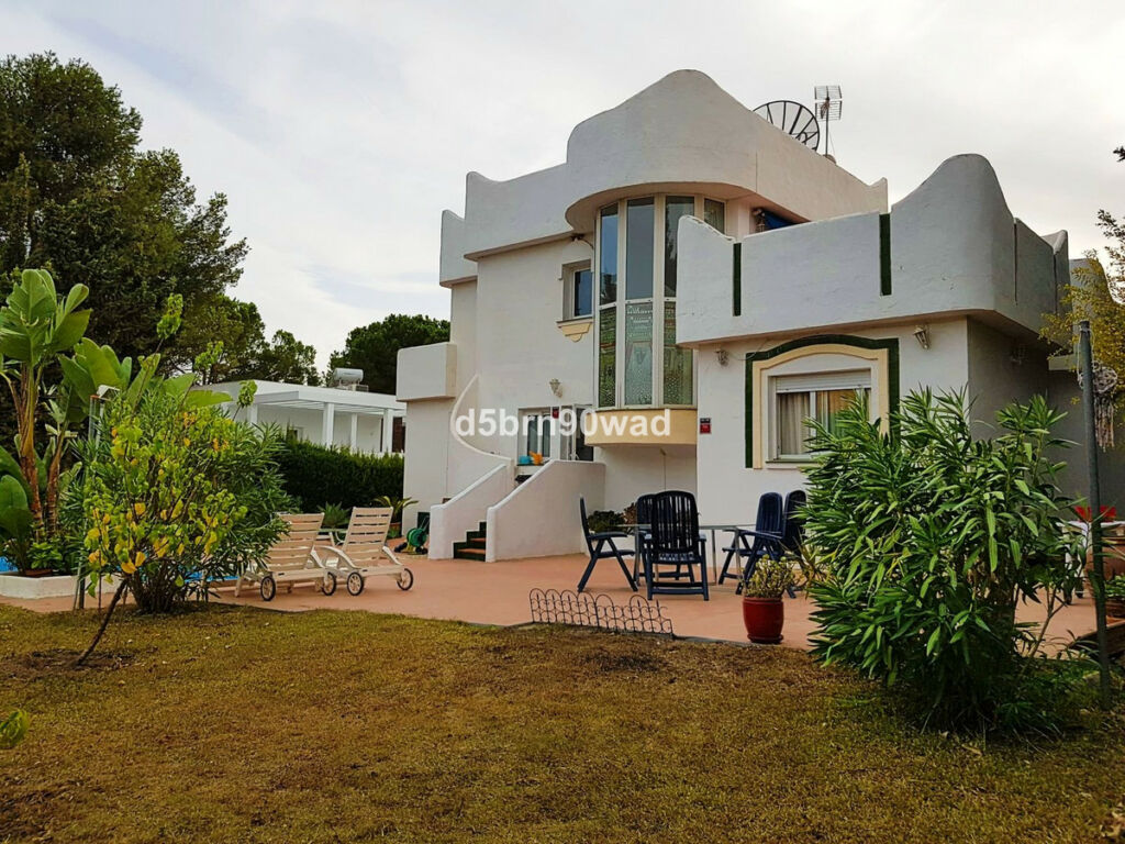 Detached Villa Marbella Málaga - image 17