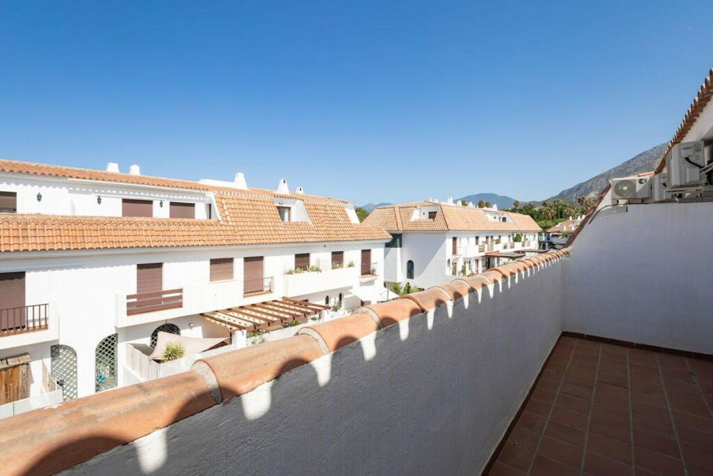 Duplex Marbella Málaga - image 17