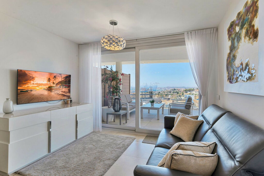 Middle Floor Apartment Fuengirola Málaga - image 17