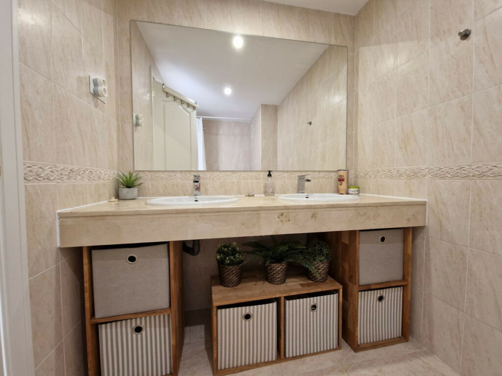 Middle Floor Apartment Calahonda Málaga - image 20
