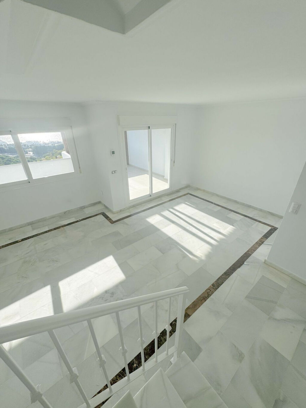 Penthouse Duplex Casares Málaga - image 17