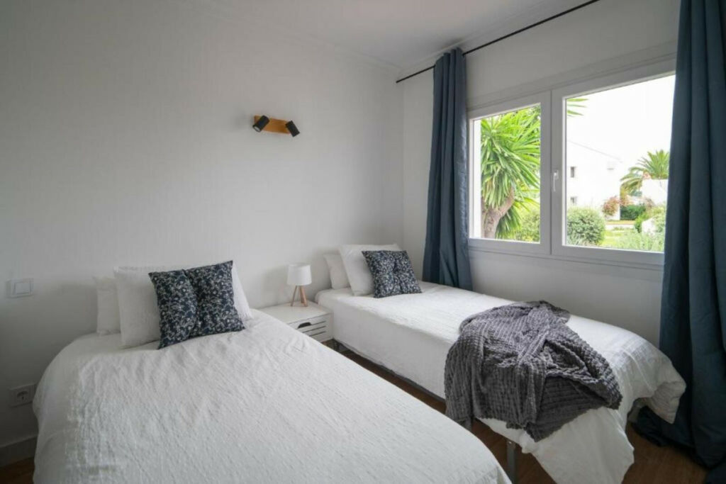 Top Floor Apartment El Paraiso Málaga - image 17