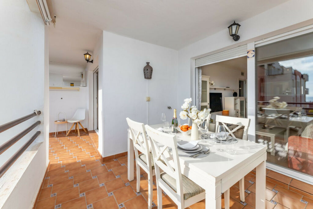 Middle Floor Apartment Manilva Málaga - image 17