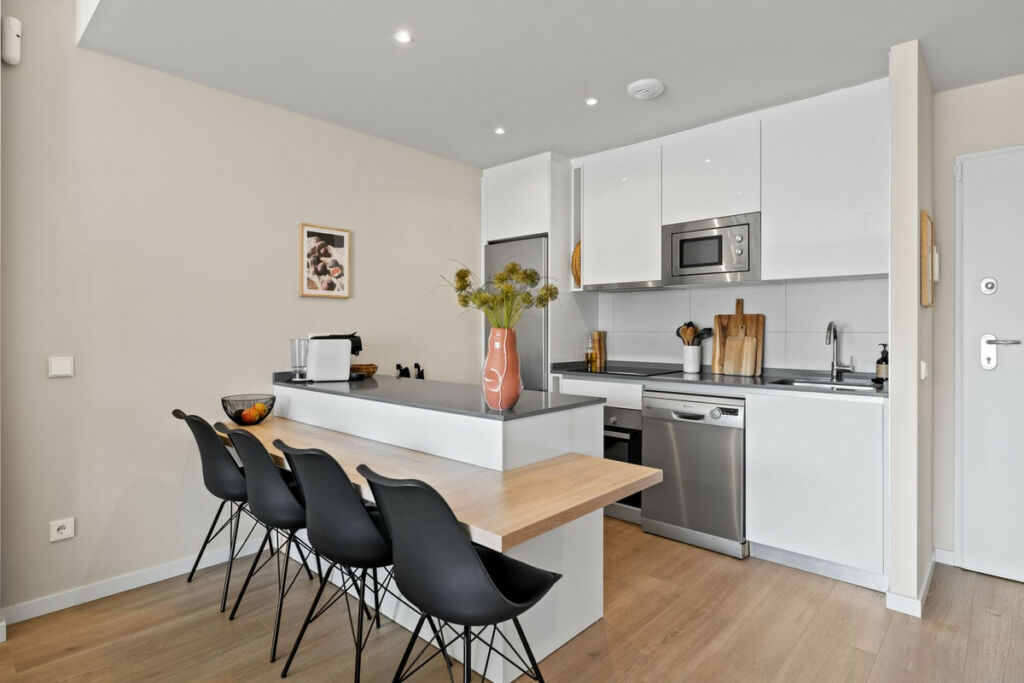 Middle Floor Apartment Estepona Málaga - image 17