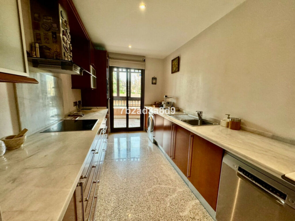 Ground Floor Apartment San Pedro de Alcántara Málaga - image 17