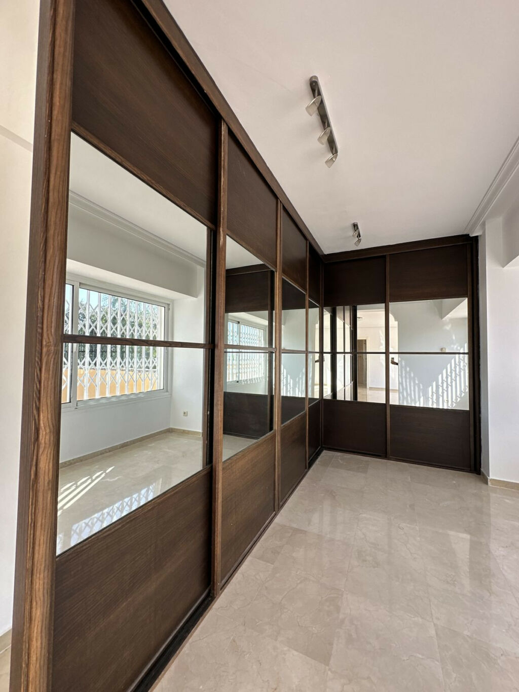 Detached Villa Elviria Málaga - image 17