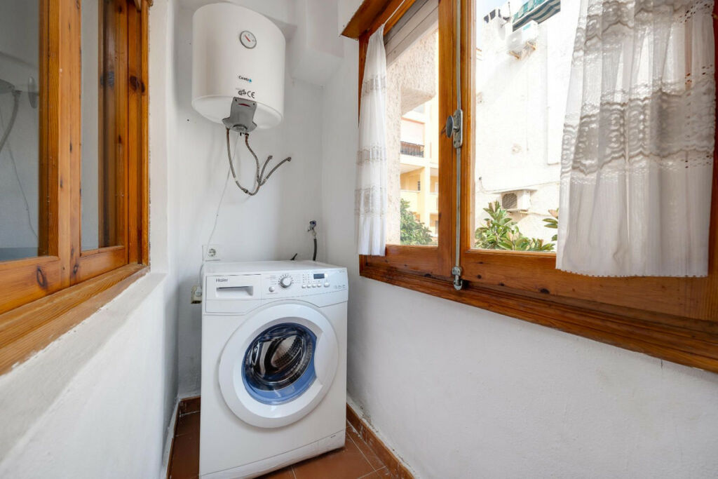 Middle Floor Apartment La Mata Alicante - image 17