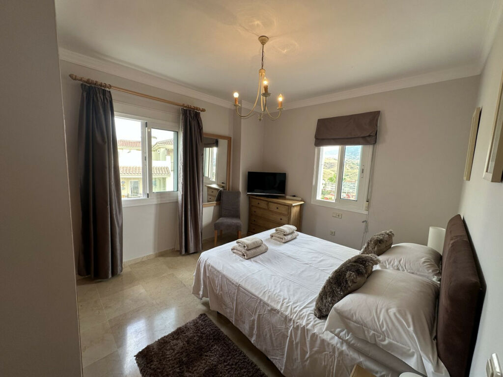 Middle Floor Apartment La Cala Hills Málaga - image 17