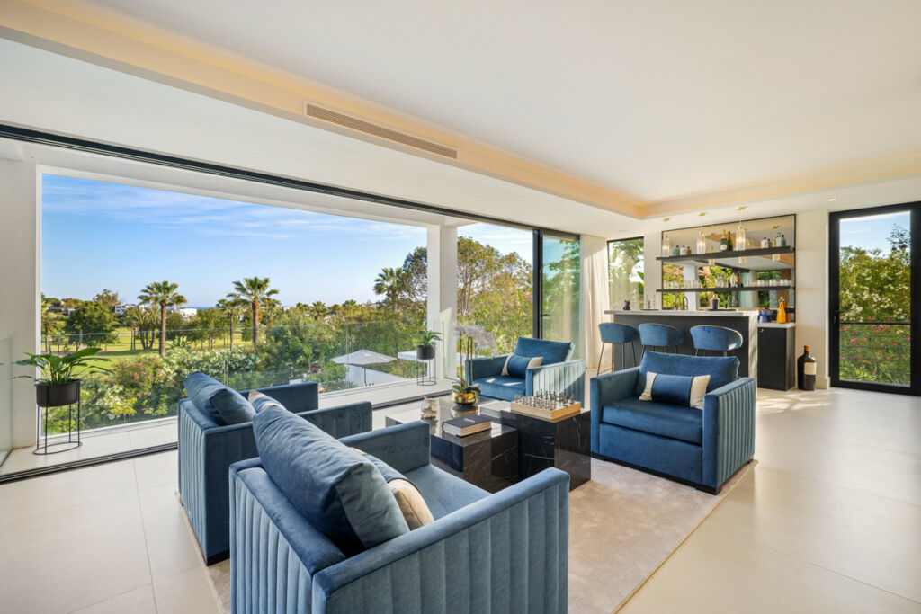 Detached Villa Nueva Andalucía Málaga - image 17
