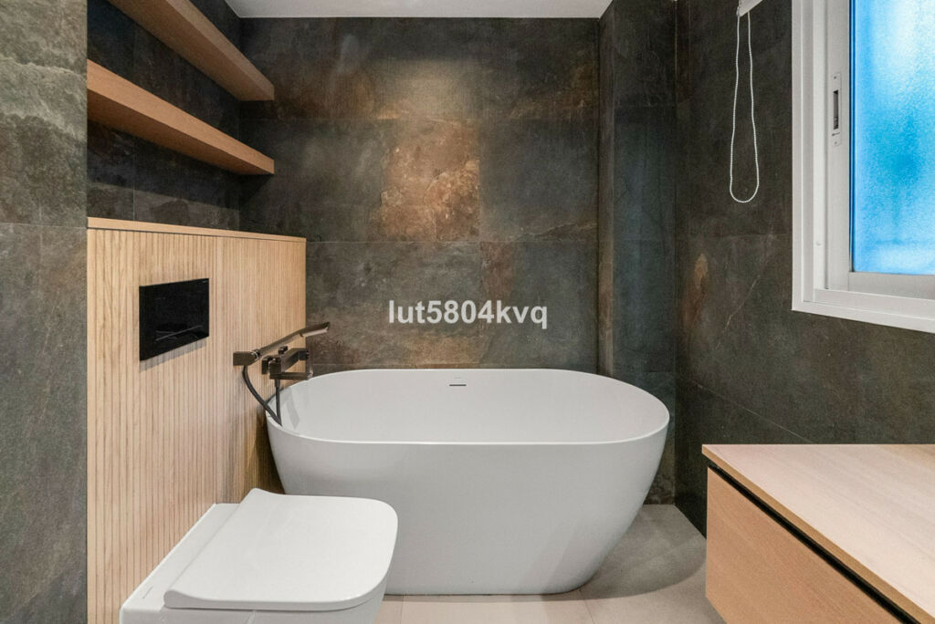 Ground Floor Apartment The Golden Mile Málaga - image 17